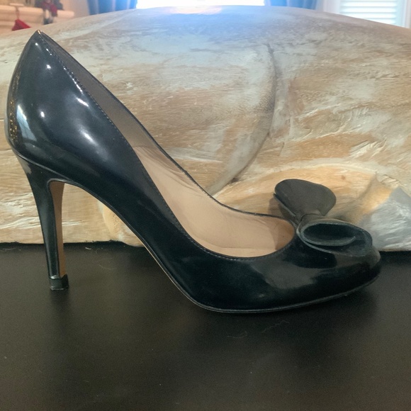 L. K. Bennett patent leather heals - Picture 2 of 3
